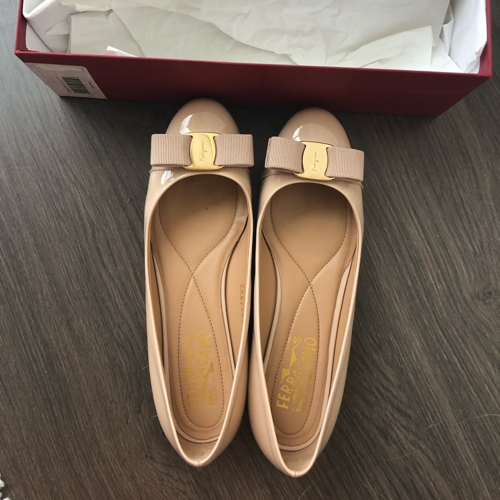 Ferragamo Varina Flats